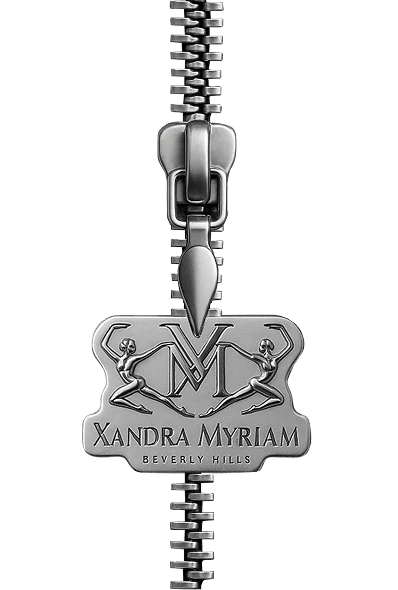 Logo zipper pull
